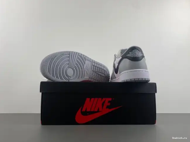 One Kick 1 Low Barons Jordan CZ0790-110 Air OG 0628